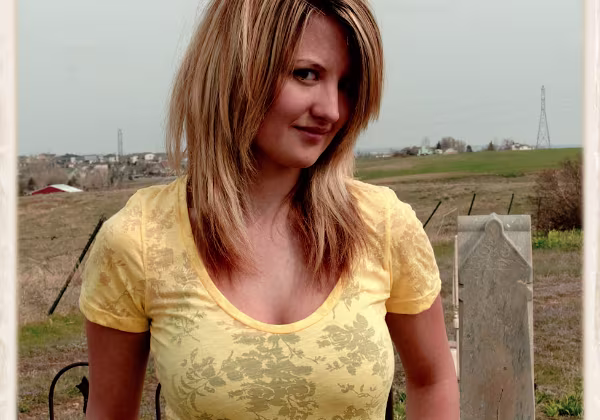 Ashley - The Yellow and Red Ashley - The Yellow and Red